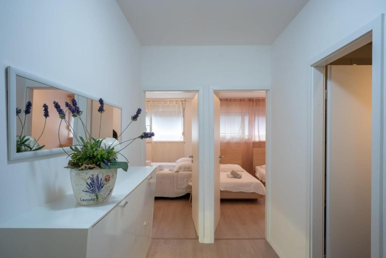 Apartman Mirjana Lägenhet Split Exteriör bild