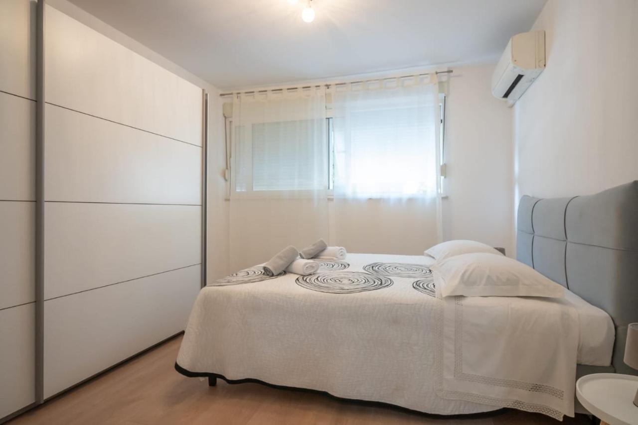 Apartman Mirjana Lägenhet Split Exteriör bild