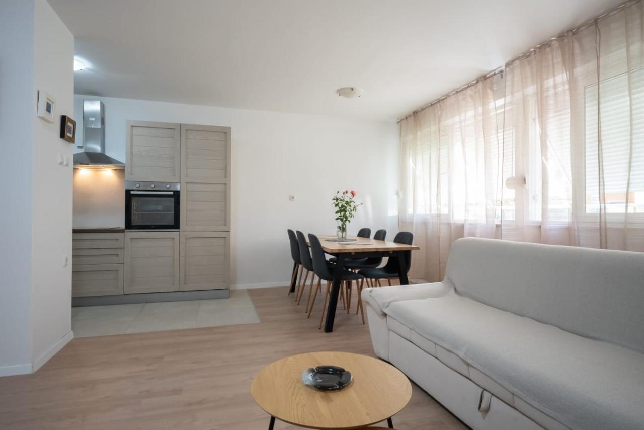 Apartman Mirjana Lägenhet Split Exteriör bild